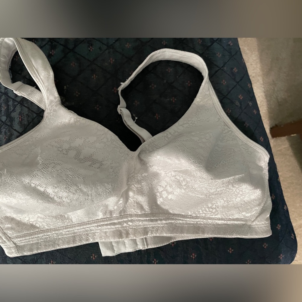 Playtex bra 36c 18 hour wirefree